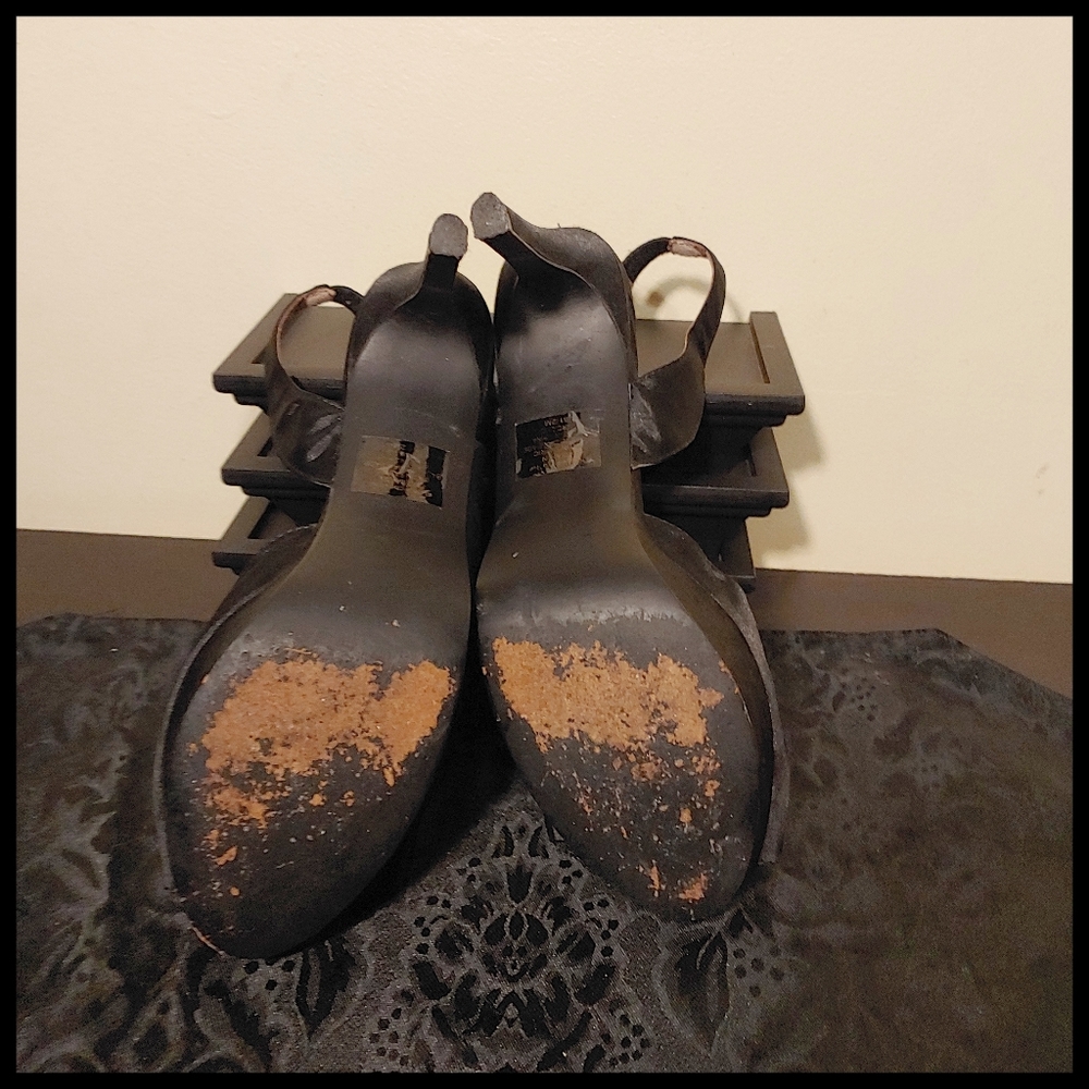 Mootsies Tootsie Black Satin Heels with Bow, 8.5 - Picture 9 of 11
